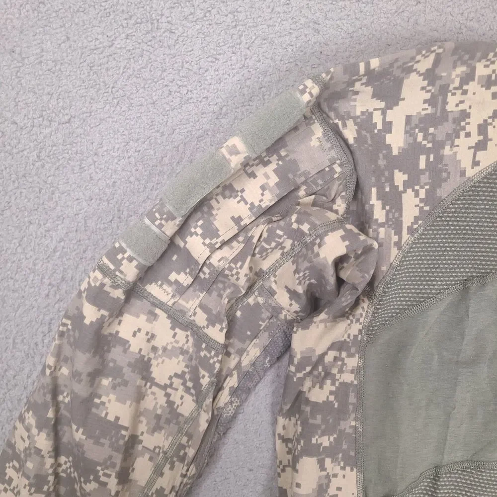 Massif Army Combat Shirt Mens Small Long‎ Sleeve Mock Neck Digital Camo US Army